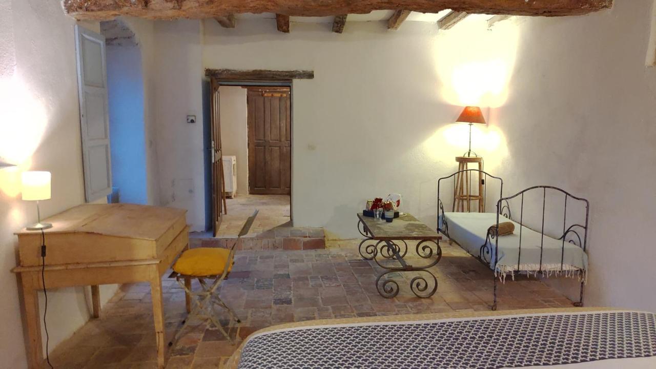 Le Manoir De Gatines Bed & Breakfast Tigne Exterior photo