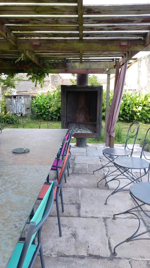 Le Manoir De Gatines Bed & Breakfast Tigne Exterior photo